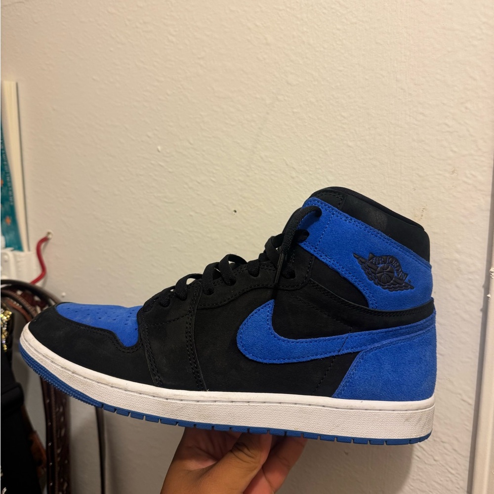 Jordan Men's Black and Blue Sneakers